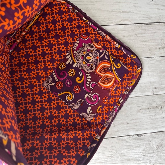 PREOWNED VERA BRADLEY ORANGE PURPLE LAPTOP ZIP AROUND CASE - Picture 5 of 5